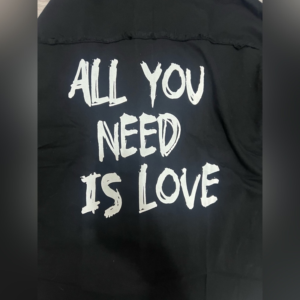 NWT Elan Black Graphic Women's “all You Need is Love” Shirt/Jacket Size XL - Picture 5 of 6
